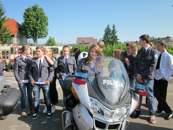 uczniowie-klas-policyjnych-chwala-zajecia-40293