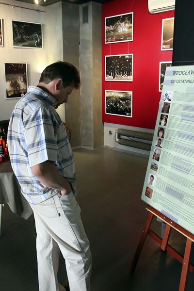 wrocawianie-rozebrani-do-ostatniej-nitki-w-kwadracie-40333