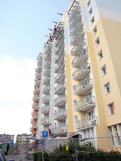 likwiduja-niebezpieczne-balkony-40371