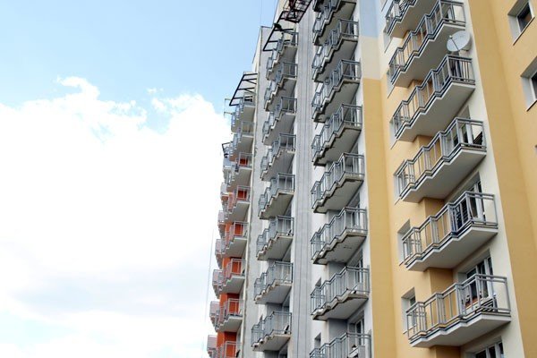 likwiduja-niebezpieczne-balkony-40371