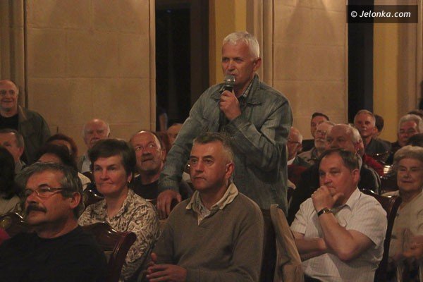 agent-tomek-na-spotkaniu-w-oriencie-trzeba-uzdrowic-cba-40409