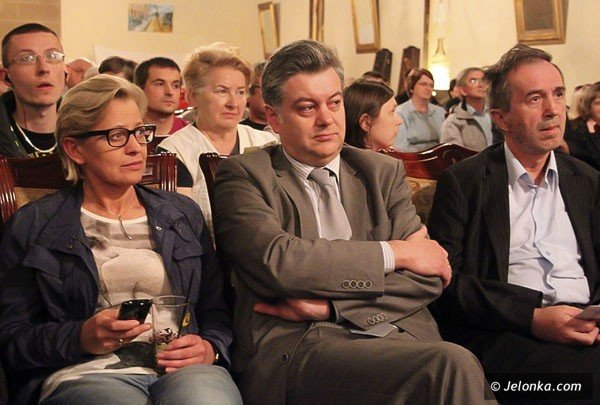 agent-tomek-na-spotkaniu-w-oriencie-trzeba-uzdrowic-cba-40409