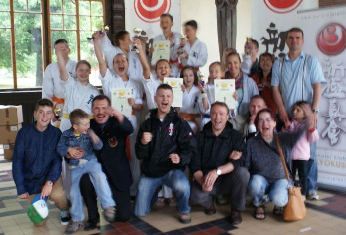 pasmo-zwyciestw-karkonoskiego-klubu-karate-40574