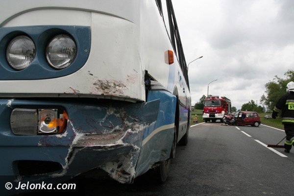 kierowca-tico-uderzy-w-autobus-z-dziecmi-foto-40619
