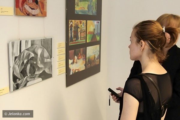 po-wernisazu-magdaleny-grodzinskiej-w-muzeum-karkonoskim-40641