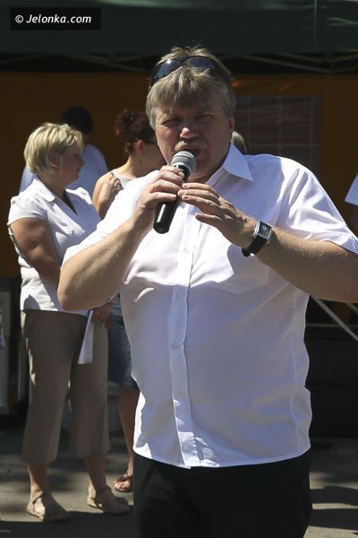 byli-razem-na-dziedzincu-mops-po-festynie-dla-dzieci-mam-i-tatusiow-foto-40653