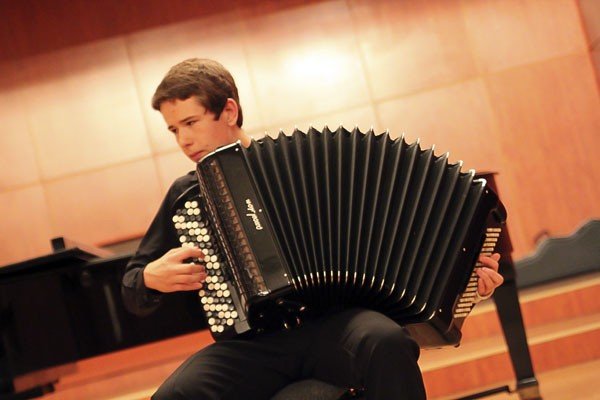 wspaniale-zagrali-absolwenci-szkoy-muzycznej-w-filharmonii-foto-40732