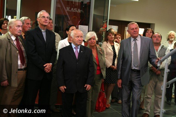 karpaczanskie-centrum-juz-dziaa-w-starym-dworcu-foto-40791