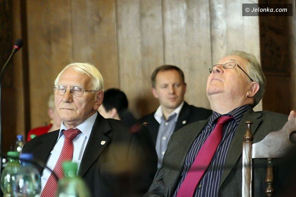 budzet-zatwierdzony-absolutorium-udzielone-byo-goraco-foto-40794