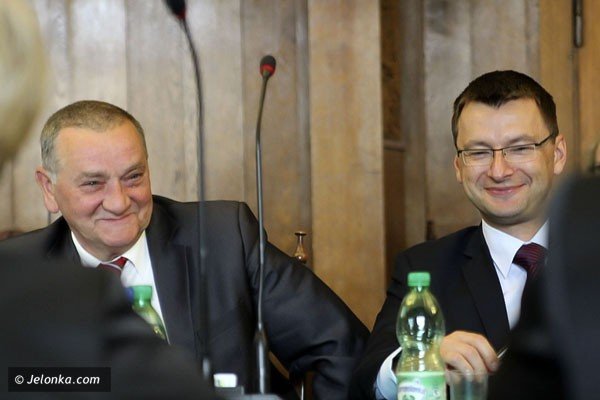 budzet-zatwierdzony-absolutorium-udzielone-byo-goraco-foto-40794