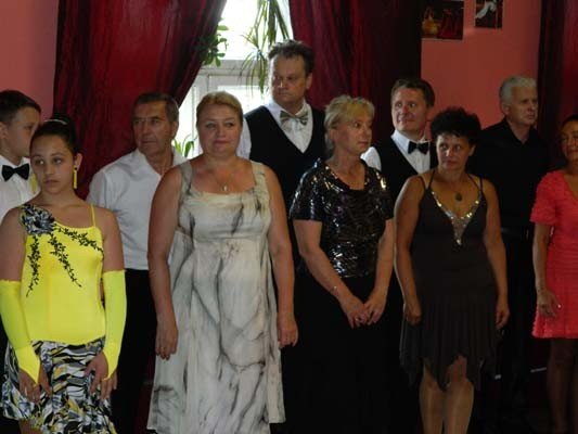 przedwakacyjny-pokaz-taneczny-w-szkole-beaty-i-tomasza-tabor-foto-40808