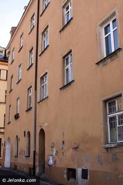niebezpieczny-mezczyzna-terroryzuje-mieszkancow-40817