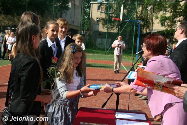 zegnaj-szkoo-czas-odpoczac-rok-szkolny-zakonczony-foto-40841