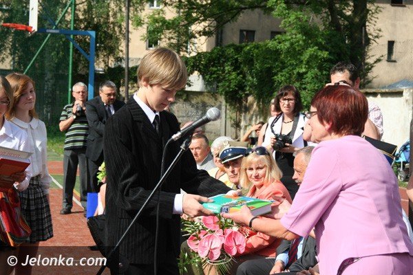 zegnaj-szkoo-czas-odpoczac-rok-szkolny-zakonczony-foto-40841