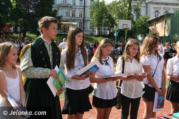 zegnaj-szkoo-czas-odpoczac-rok-szkolny-zakonczony-foto-40841