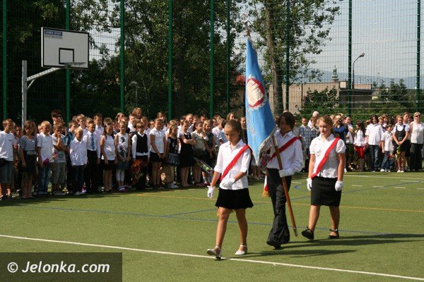 zegnaj-szkoo-czas-odpoczac-rok-szkolny-zakonczony-foto-40841