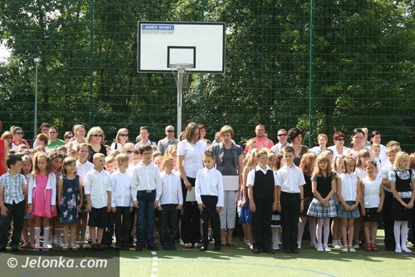 zegnaj-szkoo-czas-odpoczac-rok-szkolny-zakonczony-foto-40841