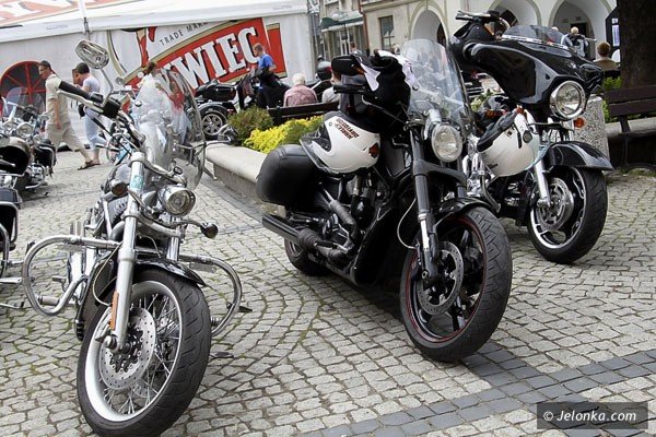 harley-moj-to-jest-to-ryk-silnikow-i-blues-w-rynku-foto-40855