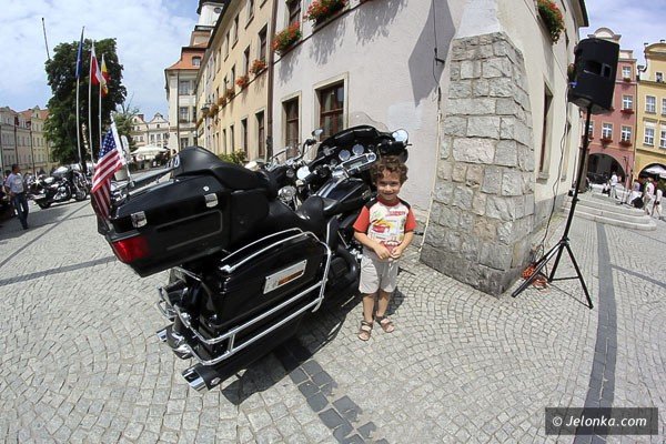 harley-moj-to-jest-to-ryk-silnikow-i-blues-w-rynku-foto-40855