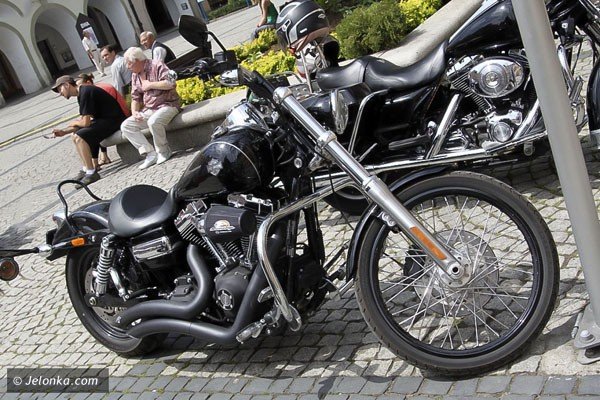 harley-moj-to-jest-to-ryk-silnikow-i-blues-w-rynku-foto-40855