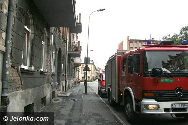 chcia-skoczyc-z-drugiego-pietra-bo-przysza-po-niego-policja-40887