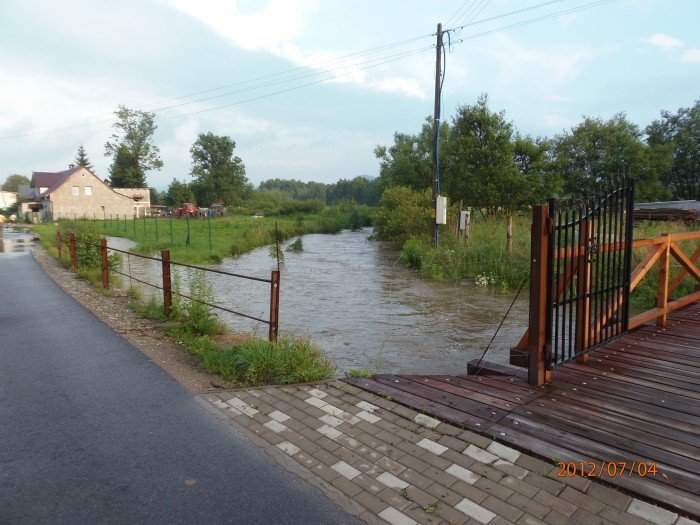 czas-sie-wziac-za-radomierke-bo-ludziom-z-trzcinskiej-grozi-zalanie-wczoraj-byo-groznie-foto-40914