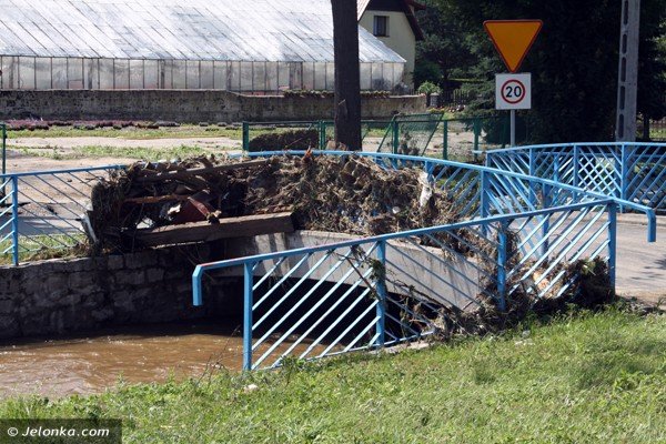 po-kataklizmie-w-maciejowej-woda-zalaa-180-domow-mieszkancom-potrzebna-jest-pomoc-foto-40935