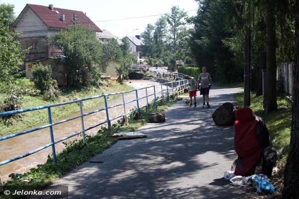 po-kataklizmie-w-maciejowej-woda-zalaa-180-domow-mieszkancom-potrzebna-jest-pomoc-foto-40935