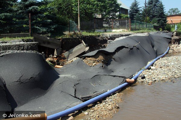po-kataklizmie-w-maciejowej-woda-zalaa-180-domow-mieszkancom-potrzebna-jest-pomoc-foto-40935