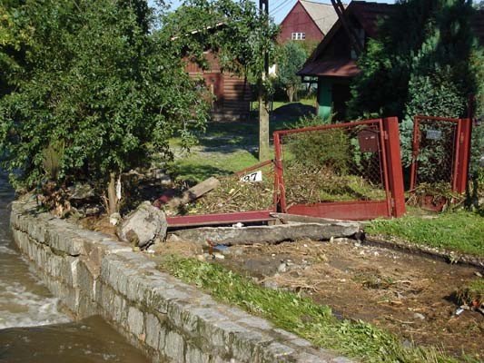 mieszkaniec-komarna-po-nawanicy-gmina-daa-worki-piasku-nie-daa-foto-40943