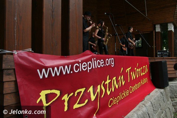 leniwiec-da-czadu-w-cieplickiej-muszli-koncertowej-foto-40956