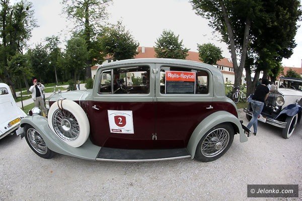 kultowe-bryki-zachwycaja-w-wojanowie-trwa-zlot-rollsroyce-bentley-foto-41056
