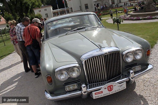 kultowe-bryki-zachwycaja-w-wojanowie-trwa-zlot-rollsroyce-bentley-foto-41056