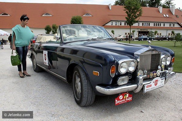 kultowe-bryki-zachwycaja-w-wojanowie-trwa-zlot-rollsroyce-bentley-foto-41056