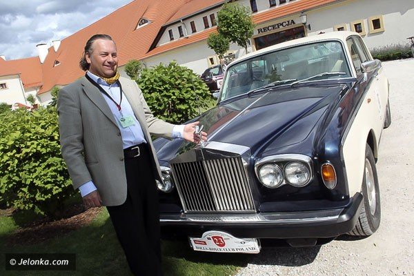 kultowe-bryki-zachwycaja-w-wojanowie-trwa-zlot-rollsroyce-bentley-foto-41056