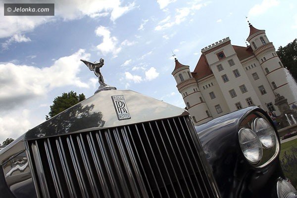 kultowe-bryki-zachwycaja-w-wojanowie-trwa-zlot-rollsroyce-bentley-foto-41056