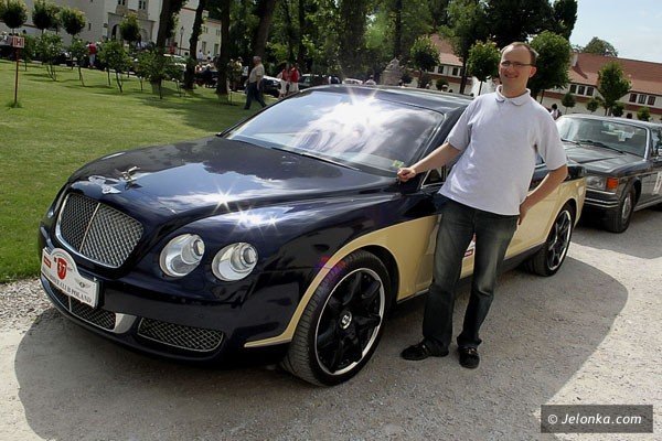 kultowe-bryki-zachwycaja-w-wojanowie-trwa-zlot-rollsroyce-bentley-foto-41056