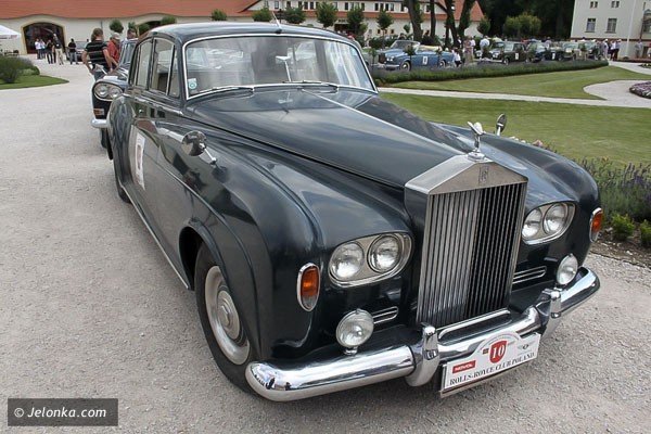 kultowe-bryki-zachwycaja-w-wojanowie-trwa-zlot-rollsroyce-bentley-foto-41056