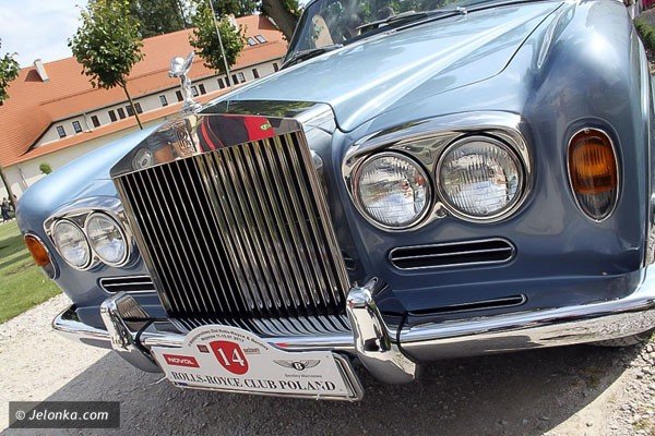 kultowe-bryki-zachwycaja-w-wojanowie-trwa-zlot-rollsroyce-bentley-foto-41056