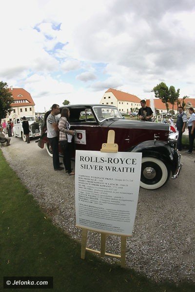kultowe-bryki-zachwycaja-w-wojanowie-trwa-zlot-rollsroyce-bentley-foto-41056