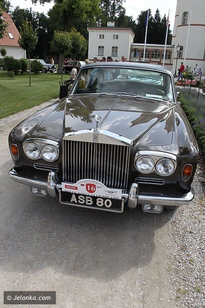 kultowe-bryki-zachwycaja-w-wojanowie-trwa-zlot-rollsroyce-bentley-foto-41056