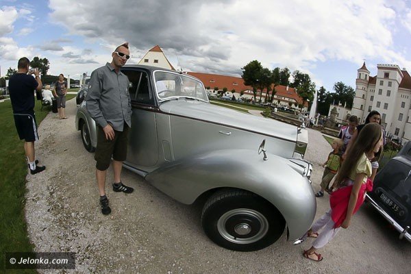 kultowe-bryki-zachwycaja-w-wojanowie-trwa-zlot-rollsroyce-bentley-foto-41056
