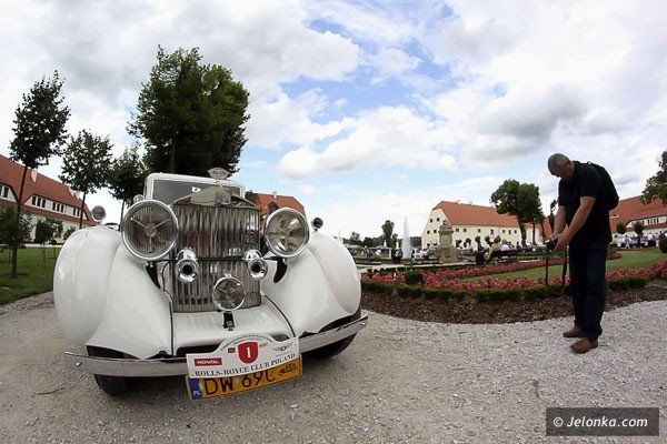 kultowe-bryki-zachwycaja-w-wojanowie-trwa-zlot-rollsroyce-bentley-foto-41056