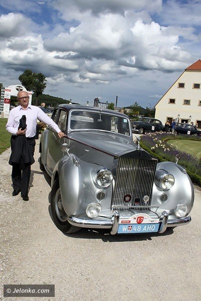 kultowe-bryki-zachwycaja-w-wojanowie-trwa-zlot-rollsroyce-bentley-foto-41056