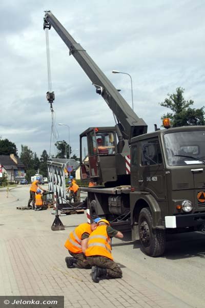 trwa-montaz-mostow-w-maciejowej-foto-41122