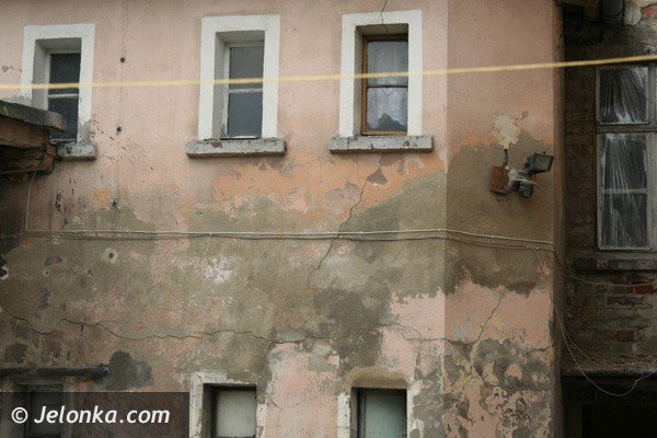 grzyb-przykryja-styropianem-w-ramach-rewitalizacji-budynku-foto-41130