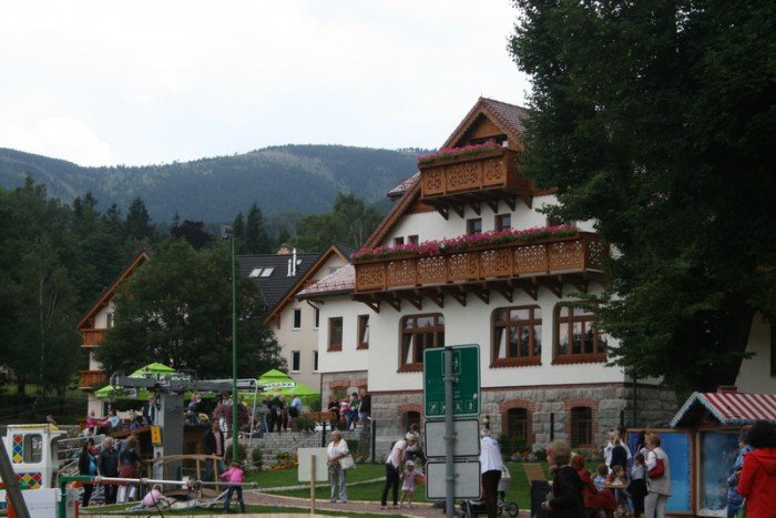 czytelniczka-w-parku-bajek-jest-swietnie-foto-41183