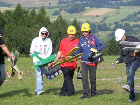 pierwsza-powietrzna-bitwa-o-jezow-sudecki-za-nami-foto-41184