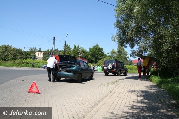 karambol-trzech-aut-na-osiedlu-czarnym-foto-41186