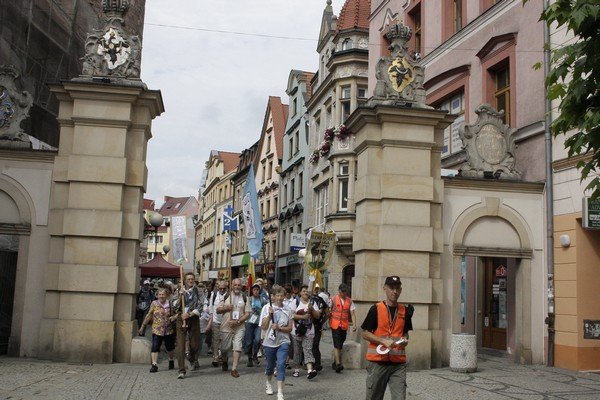 jeleniogorscy-pielgrzymi-wyruszyli-na-jasna-gore-41215